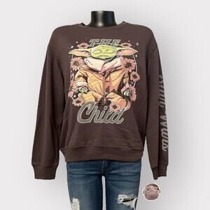 Disney Star Wars NEW Grogu Mandalorian Sweater Juniors M The Child Baby Yoda Top